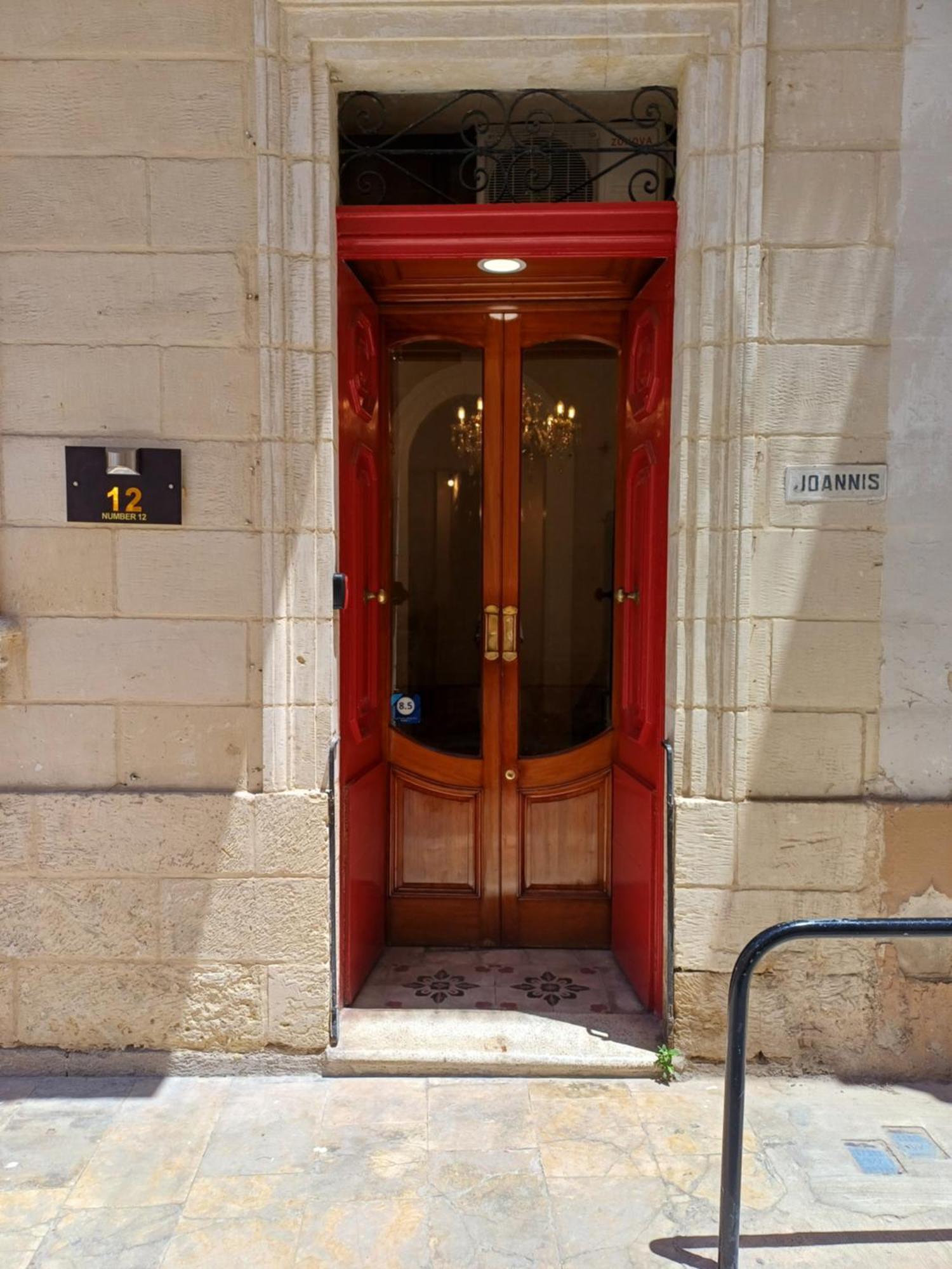 Number 12 Birgu Exterior foto